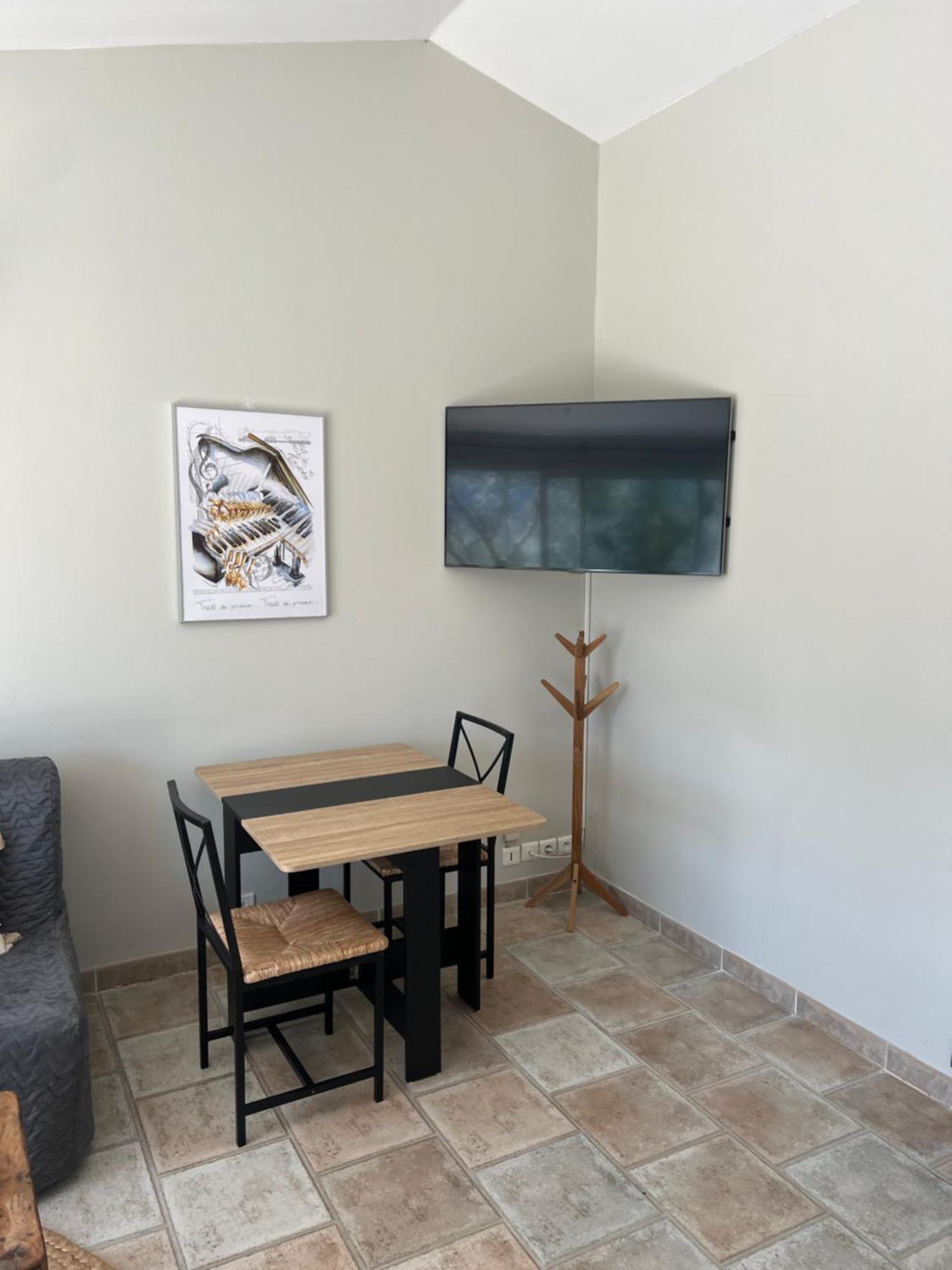 Gite La Maison Dans L'Olivette Oraison Buitenkant foto